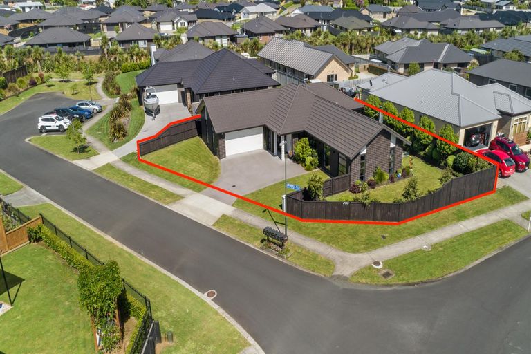 Photo of property in 2 Mirabell Place, Patumahoe, Pukekohe, 2679