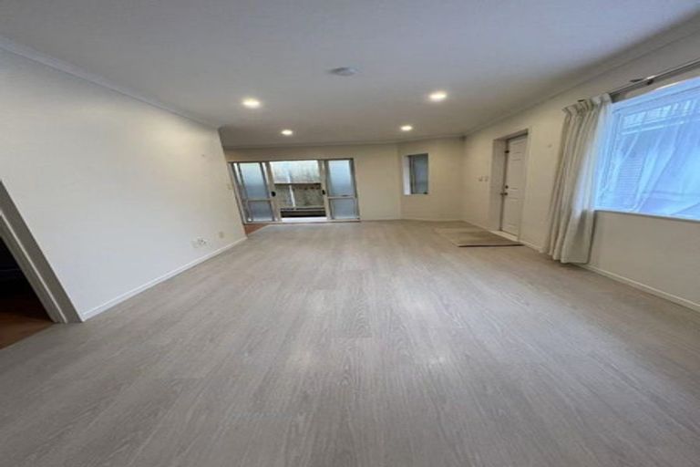 Photo of property in 21 Maugham Drive, Bucklands Beach, Auckland, 2014
