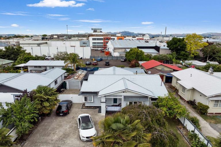 Photo of property in 619 Nelson Street North, Hastings, 4122