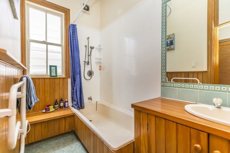 Photo of property in 23 Stafford Street, Mount Victoria, Wellington, 6011