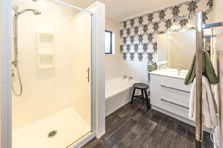 Photo of property in 1 Loader Place, Tawhero, Whanganui, 4501