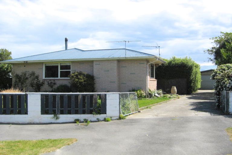 Photo of property in 13 Clayton Road, Amberley, 7410