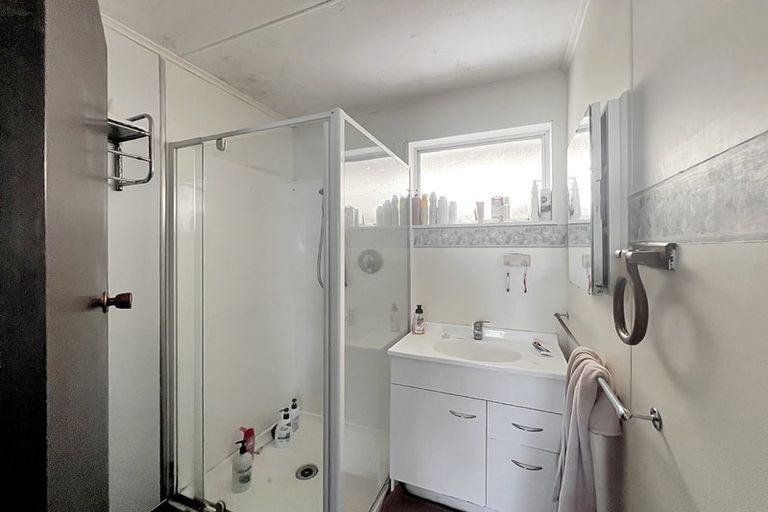 Photo of property in 10 Cascade Crescent, Westbrook, Palmerston North, 4412