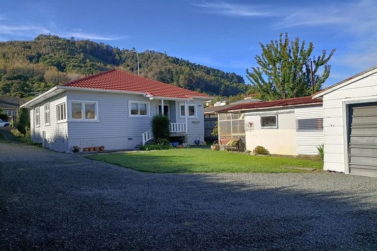 Photo of property in 114 Waimea Road, Nelson South, Nelson, 7010