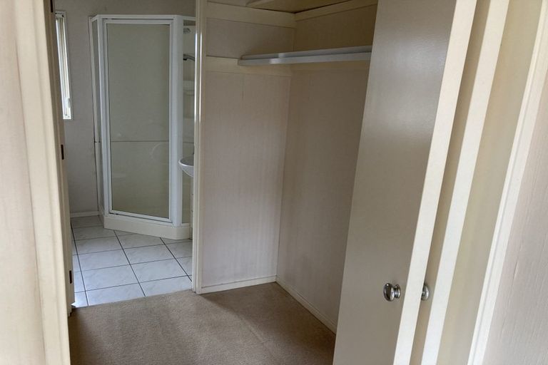 Photo of property in 32 Maurice Borich Place, Henderson, Auckland, 0610