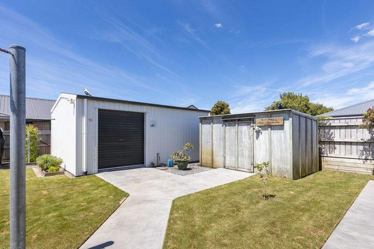 Photo of property in 70 Sunnyvale Street, Bell Block, New Plymouth, 4312