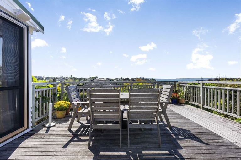 Photo of property in 100a Mellons Bay Road, Mellons Bay, Auckland, 2014