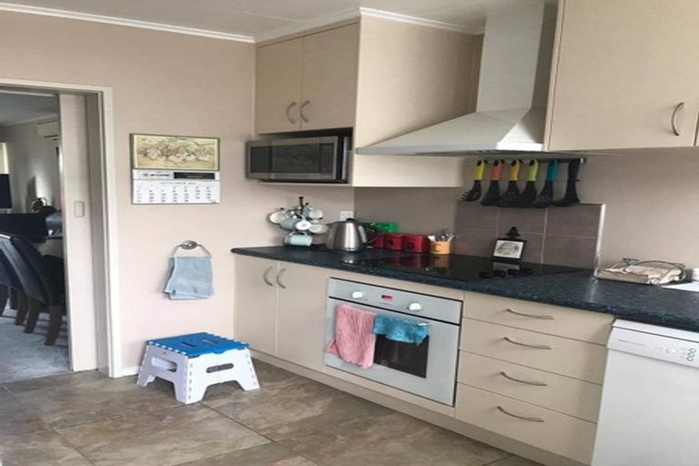 Photo of property in 1/1 Forward Street, Greenmeadows, Napier, 4112