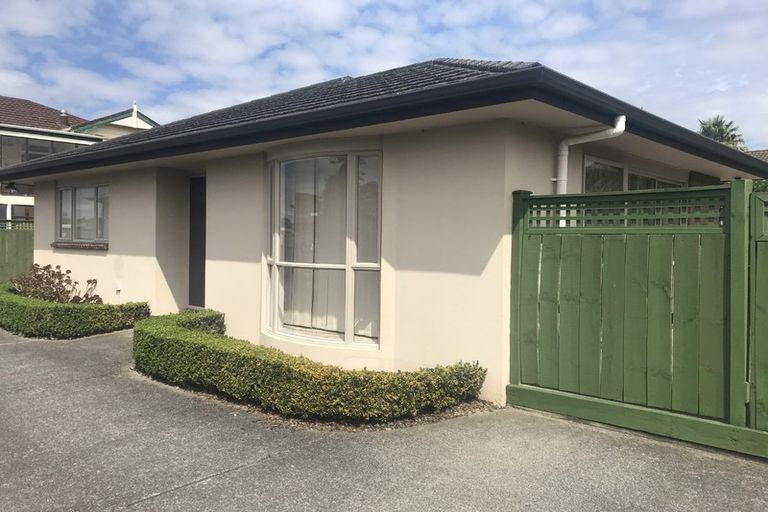 Photo of property in 30c Beresford Street, Pukekohe, 2120