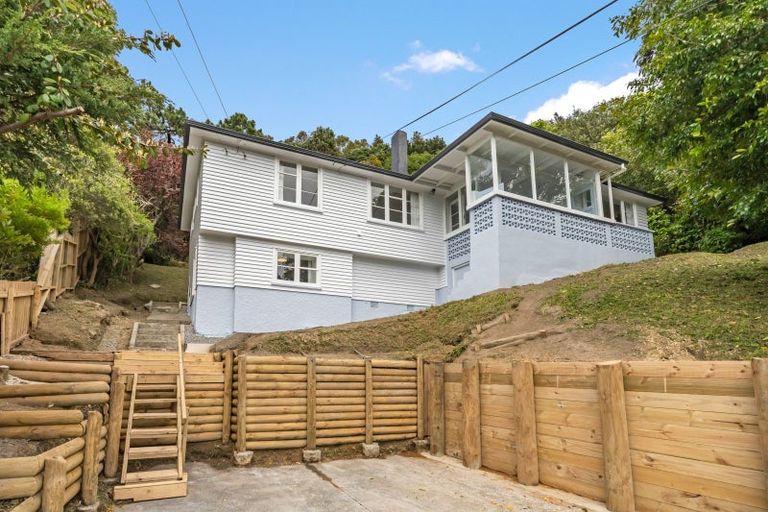 Photo of property in 11 Hill Grove, Naenae, Lower Hutt, 5011