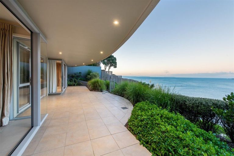 Photo of property in 52 Seacliffe Avenue, Belmont, Auckland, 0622