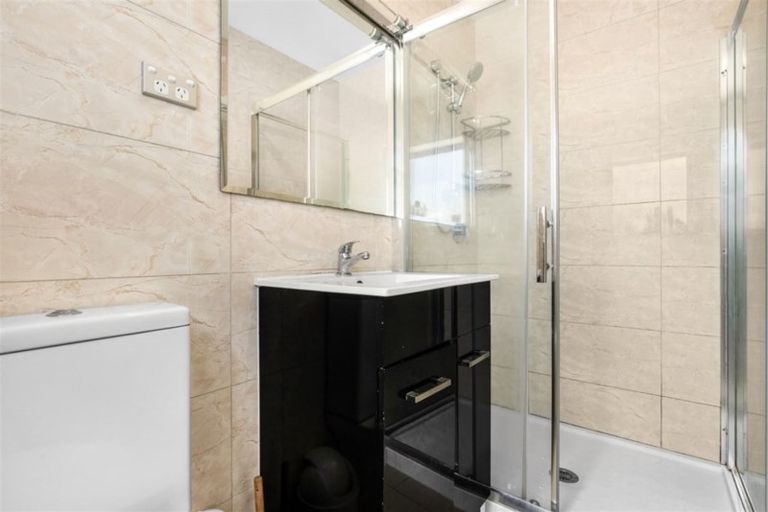 Photo of property in 8 Thompson Terrace, Manurewa, Auckland, 2102