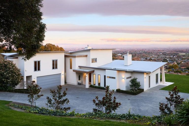 Photo of property in 151 Durham Drive, Havelock North, 4130