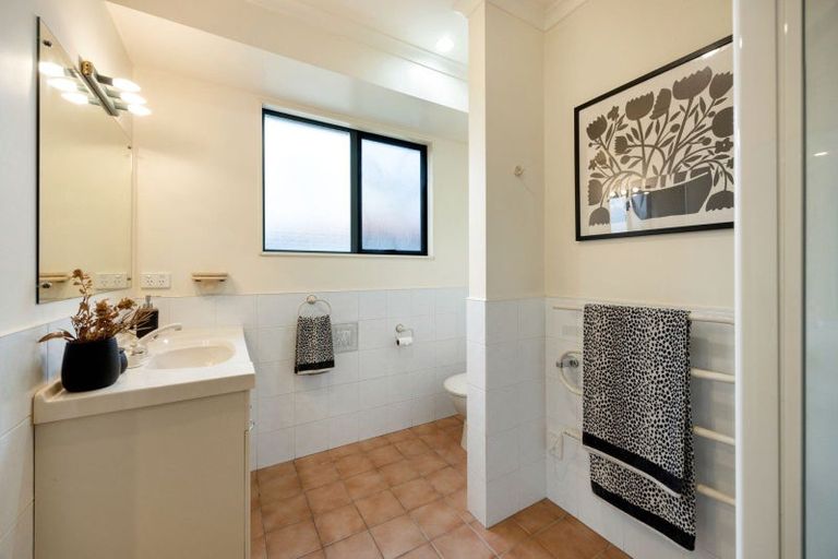 Photo of property in 12 Greenough Place, Rototuna, Hamilton, 3210