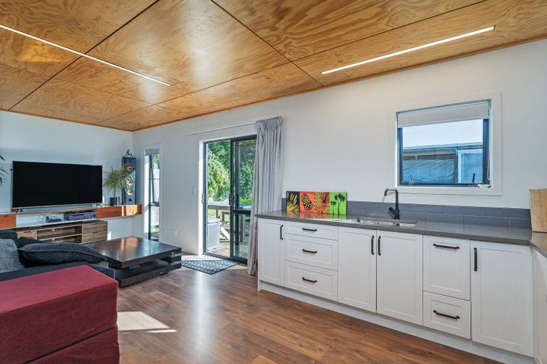 Photo of property in 15 Moewai Park Road, Whitianga, 3510