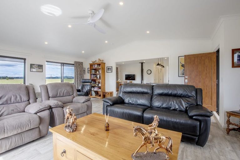 Photo of property in 1 Elm Place, Waipukurau, 4284