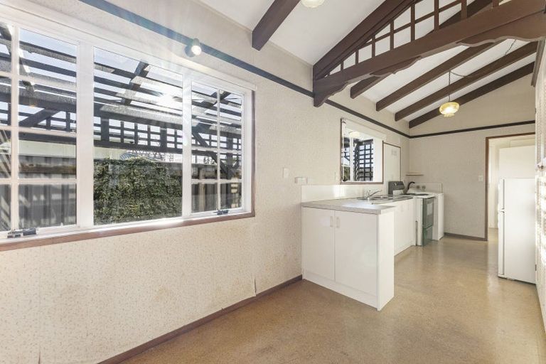 Photo of property in 70 Karewa Parade, Papamoa Beach, Papamoa, 3118