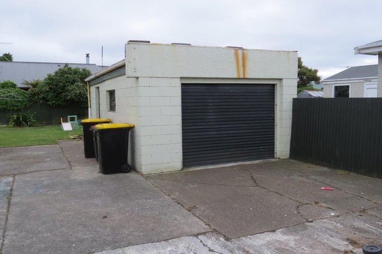 Photo of property in 104 Heywood Street, Grasmere, Invercargill, 9810