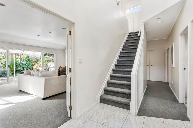 Photo of property in 2/41 Byron Avenue, Takapuna, Auckland, 0622