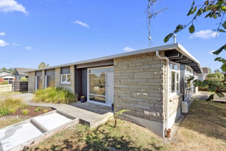 Photo of property in 11 Hillary Street, Chedworth, Hamilton, 3210