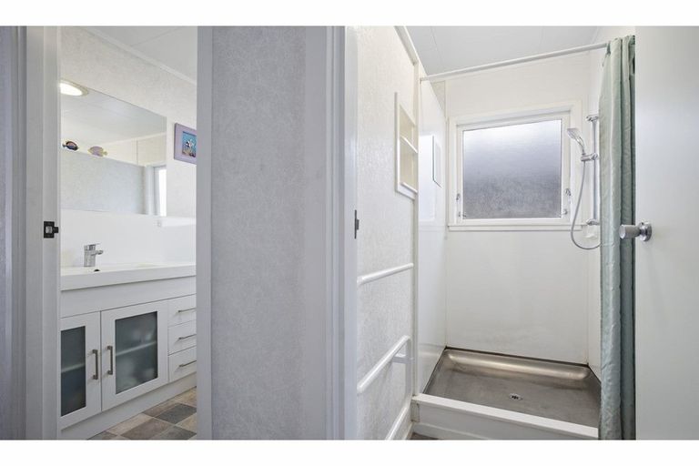 Photo of property in 57 Victoria Avenue, Waiuku, 2123