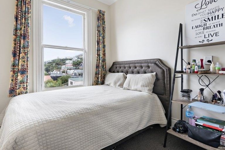 Photo of property in 4/110 Clyde Street, Island Bay, Wellington, 6023