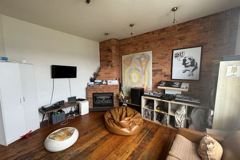 Photo of property in 77 Brougham Street, Mount Victoria, Wellington, 6011