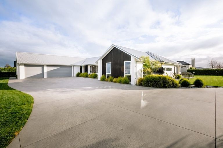 Photo of property in 109 Saint Kilda Road, Cambridge, 3434