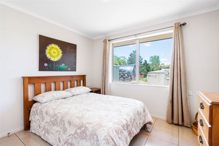 Photo of property in 6 Tavinor Road, Otaika, Whangarei, 0170