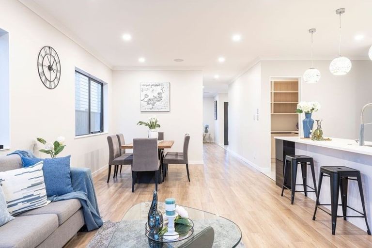 Photo of property in 30 Ballindrait Drive, Flat Bush, Auckland, 2019