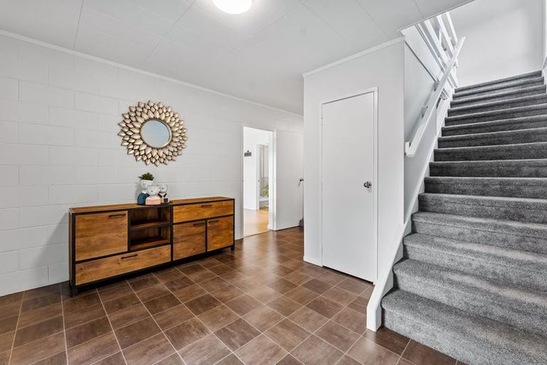 Photo of property in 8 Widmore Drive, Massey, Auckland, 0614