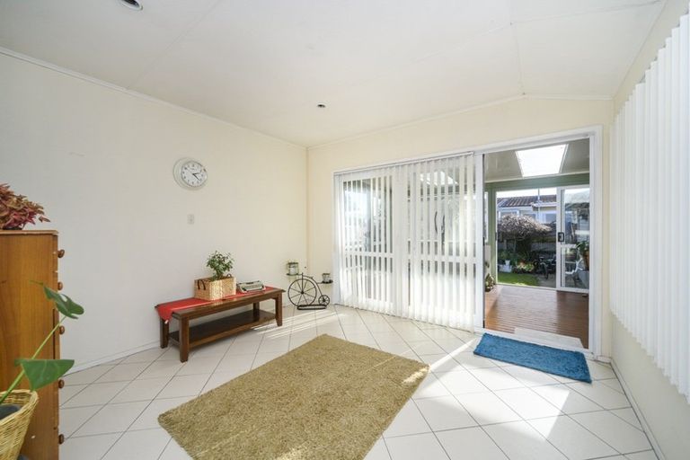 Photo of property in 36 Aspiring Avenue, Milson, Palmerston North, 4414