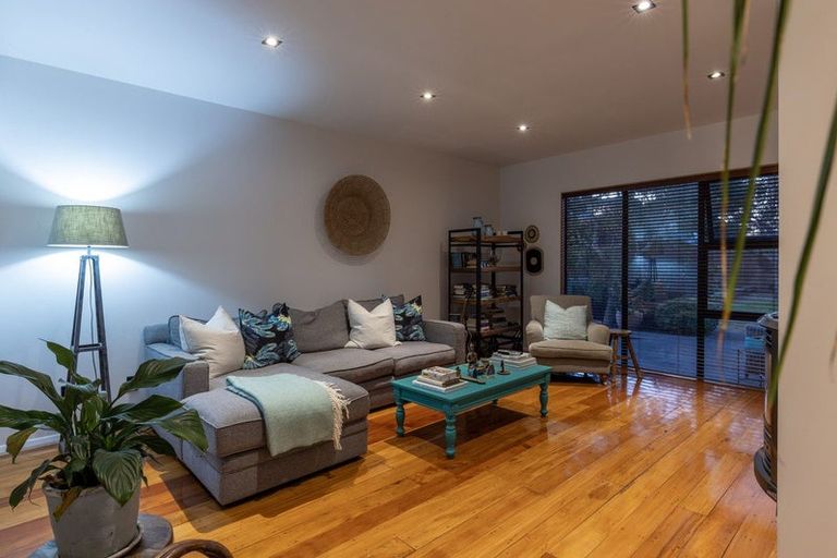 Photo of property in 150 Milne Drive, Paraparaumu, 5032