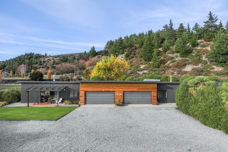 Photo of property in 2 Pisa Road, Luggate, Cromwell, 9383