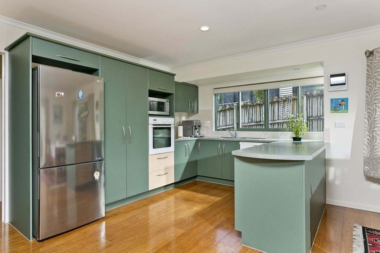 Photo of property in 50 Black Teal Close, Unsworth Heights, Auckland, 0632