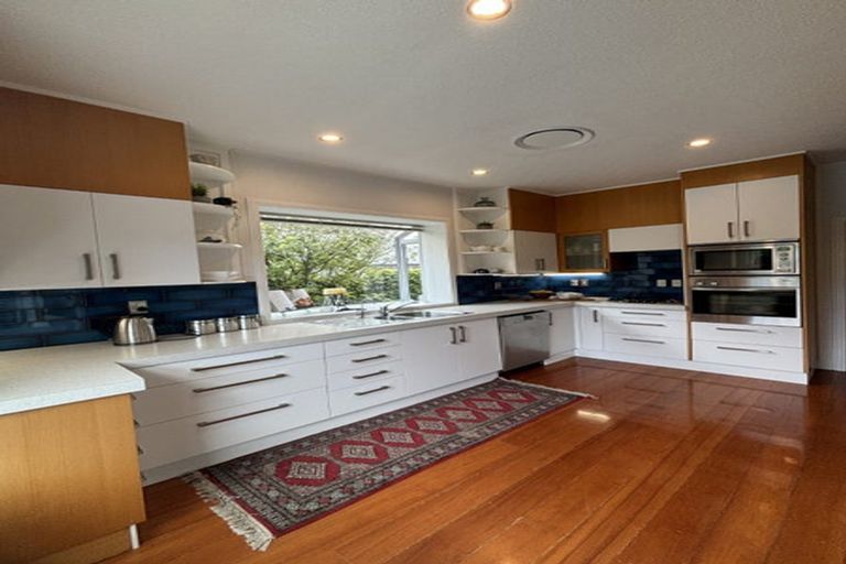 Photo of property in 27 Phoenix Avenue, Hokowhitu, Palmerston North, 4410