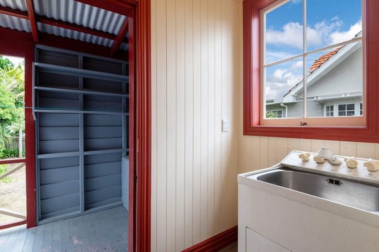 Photo of property in 22 Domain Street, Devonport, Auckland, 0624