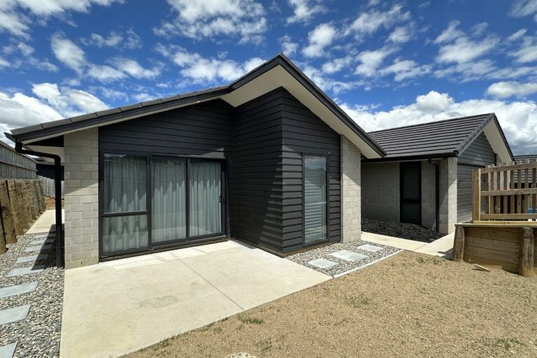 Photo of property in 3 Maanihi Drive, Rototuna North, Hamilton, 3210