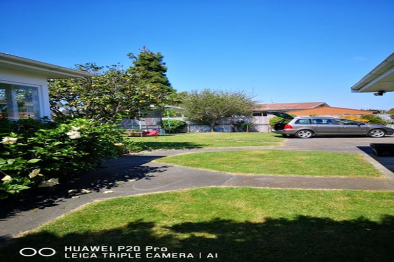 Photo of property in 2a Gebbie Road, Taradale, Napier, 4112