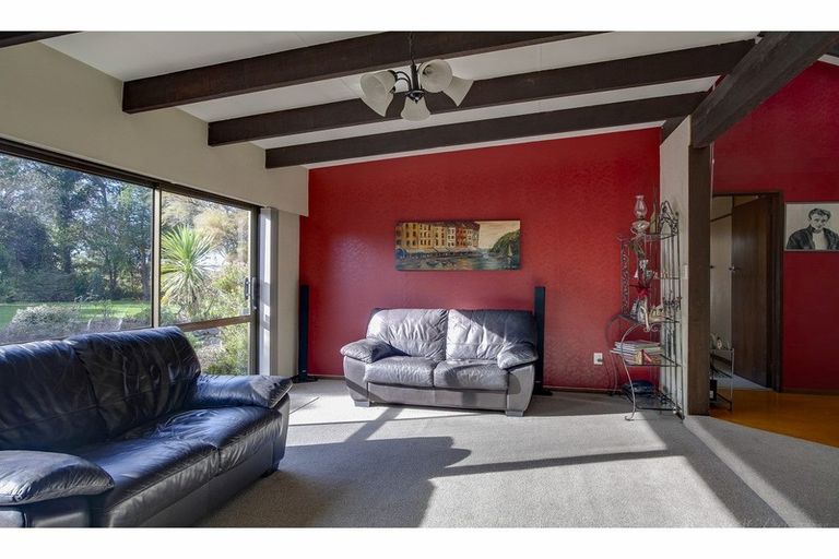 Photo of property in 137 Selwyn Street, Waimataitai, Timaru, 7910