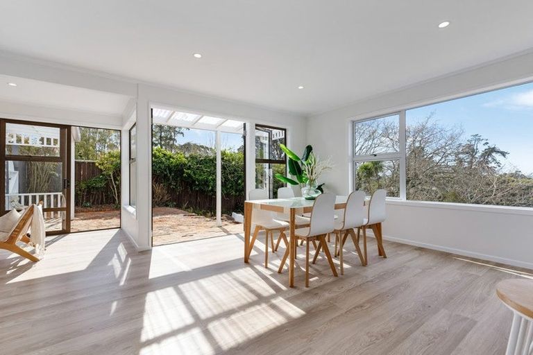 Photo of property in 49 Jaemont Avenue, Te Atatu South, Auckland, 0610