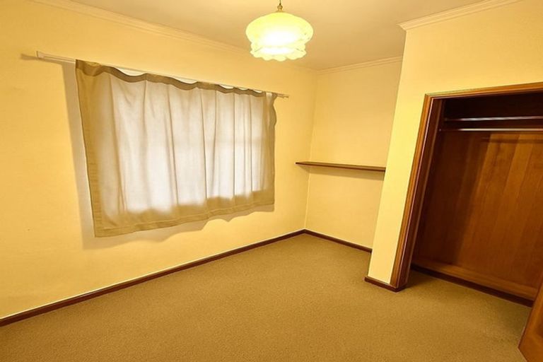 Photo of property in 2/3170 Great North Road, New Lynn, Auckland, 0600