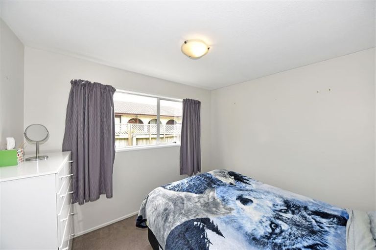 Photo of property in 1/20 Heaphy Place, Casebrook, Christchurch, 8051