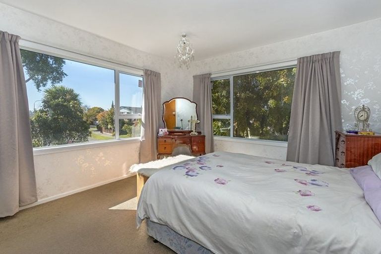 Photo of property in 18 Rutherglen Avenue, Ilam, Christchurch, 8041