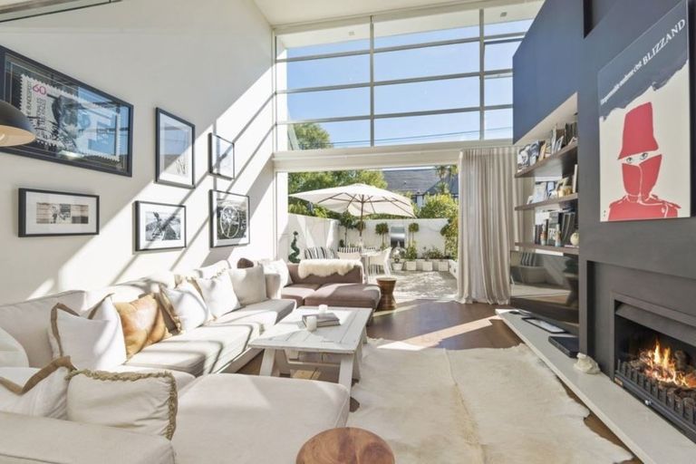 Photo of property in 12 Holly Road, St Albans, Christchurch, 8014