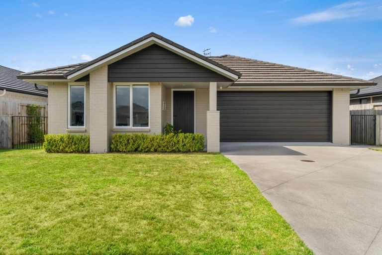 Photo of property in 20 Fearnley Grove, Pyes Pa, Tauranga, 3112