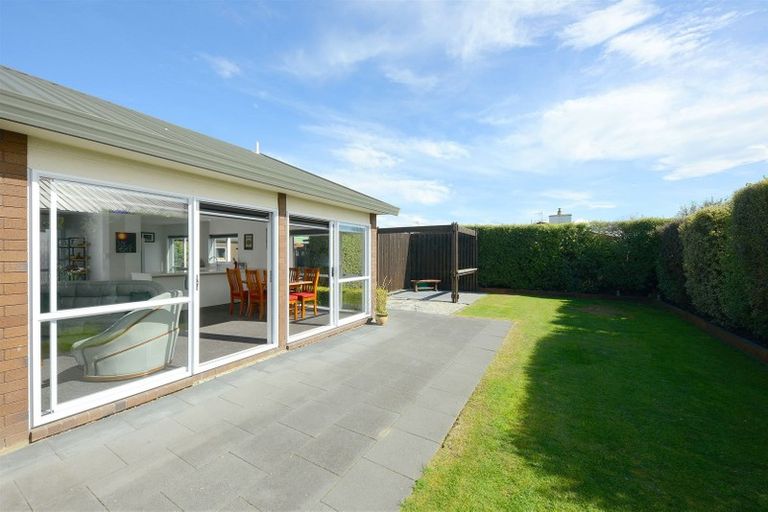 Photo of property in 30 Beauford Place, Parklands, Christchurch, 8083