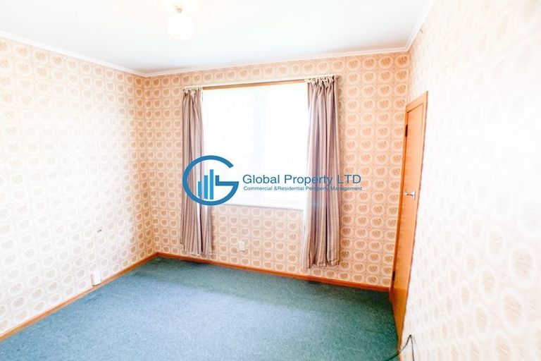 Photo of property in 12 Powell Place, Henderson, Auckland, 0610