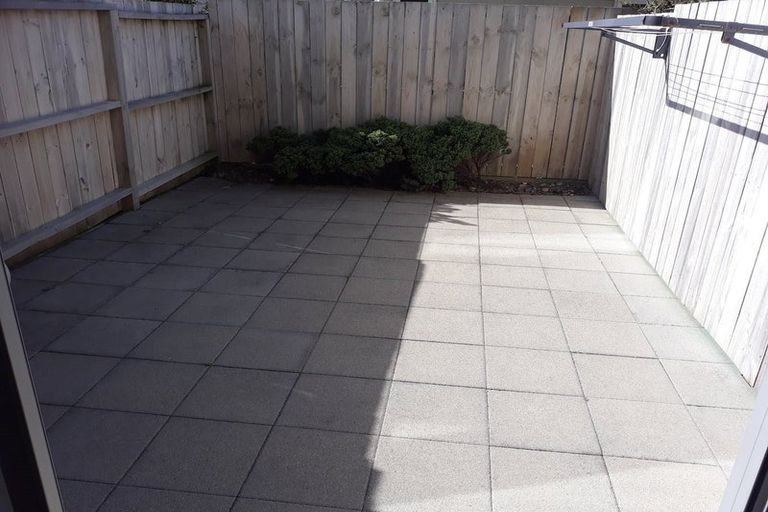 Photo of property in 9/2 Stone Street, Miramar, Wellington, 6022