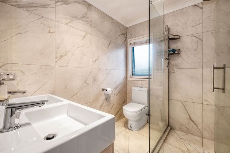 Photo of property in 108 Vipond Road, Stanmore Bay, Whangaparaoa, 0932